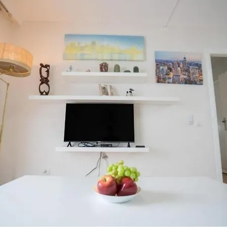 Americas Cattleya Арона